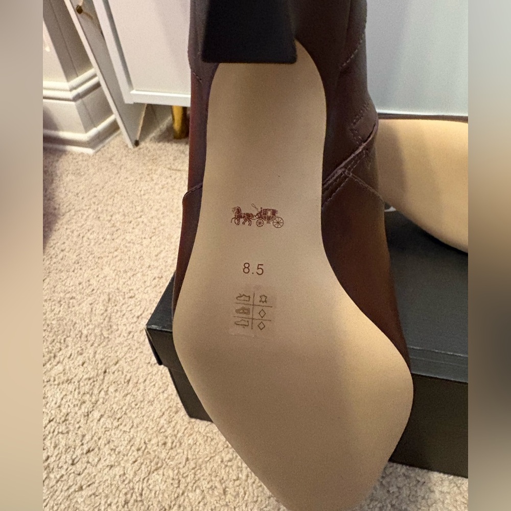 Coach Sculpted C Kitten Heel Leather Ankle Booties Maple Brown 8.5 NIB $275 - Picture 10 of 15